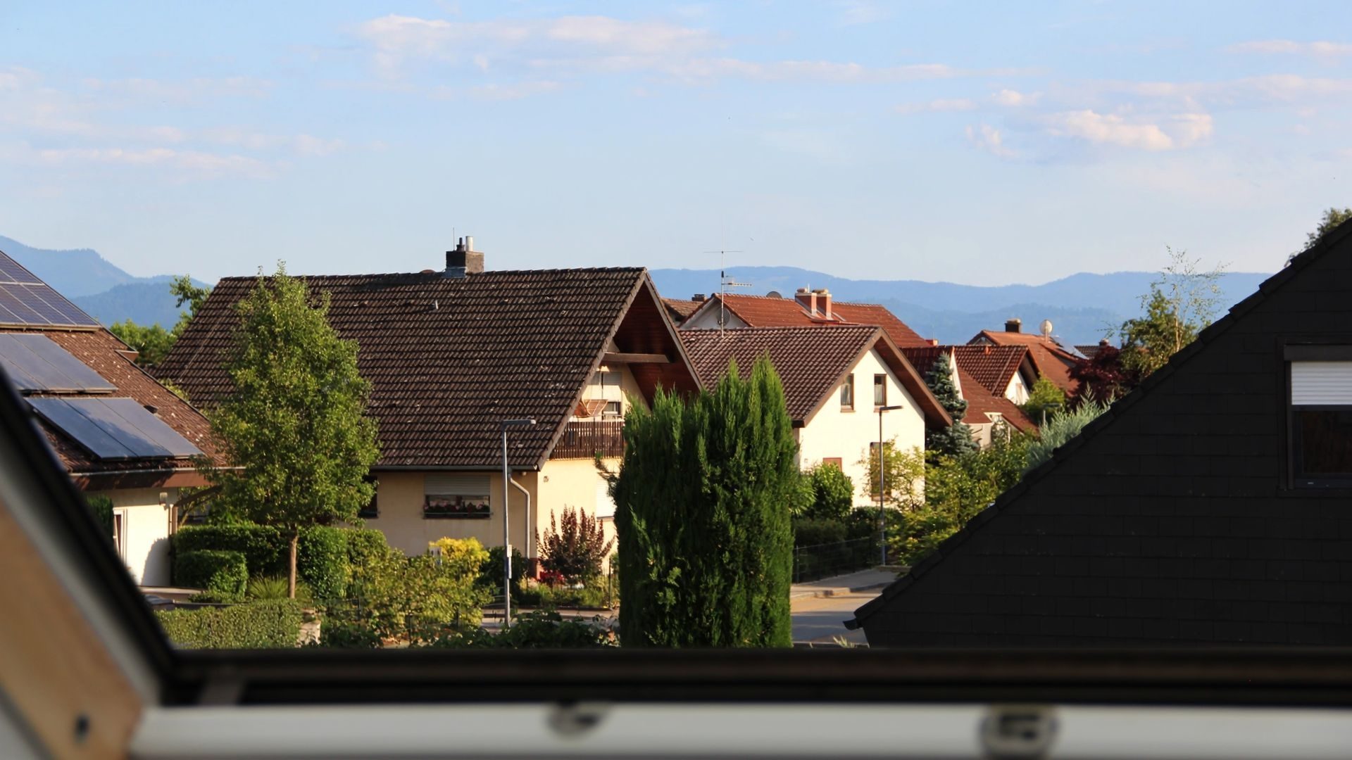 Immobilienangebot - Breisach am Rhein / Oberrimsingen - Wohnen & Investment & Rest - Ruhig gelegene Doppelhaushälfte in naturnaher Lage