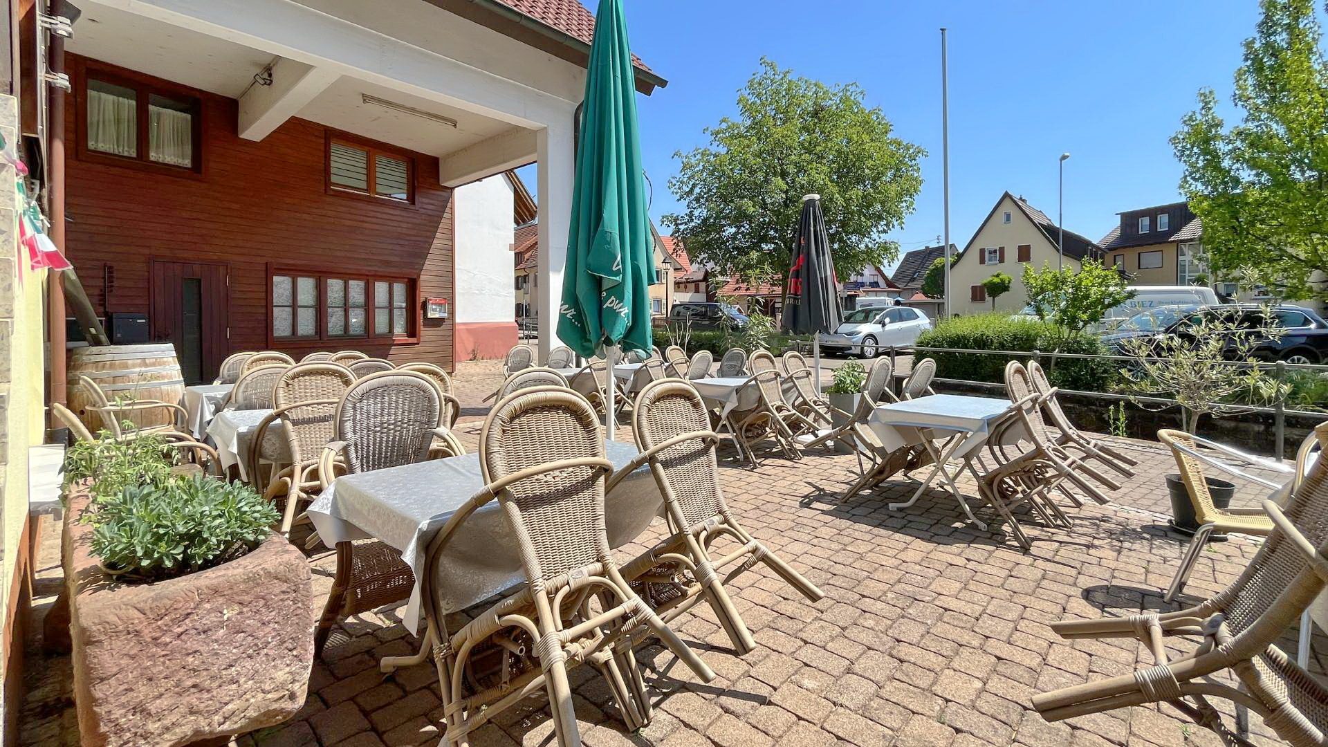 Immobilienangebot - Teningen / Köndringen - Wohnen & Investment & Rest - Bieterverfahren: Winzerhof mit großem Grundstück und Weinstube in Köndringen