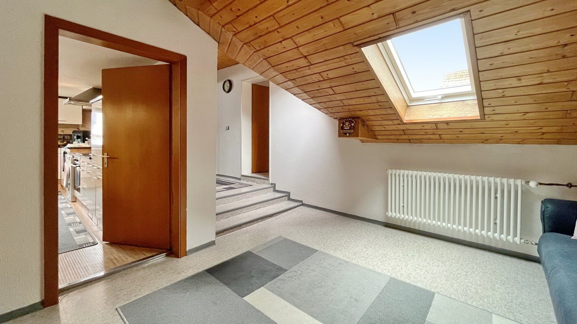 Immobilienangebot - Teningen / Köndringen - Wohnen & Investment & Rest - Bieterverfahren: Winzerhof mit großem Grundstück und Weinstube in Köndringen