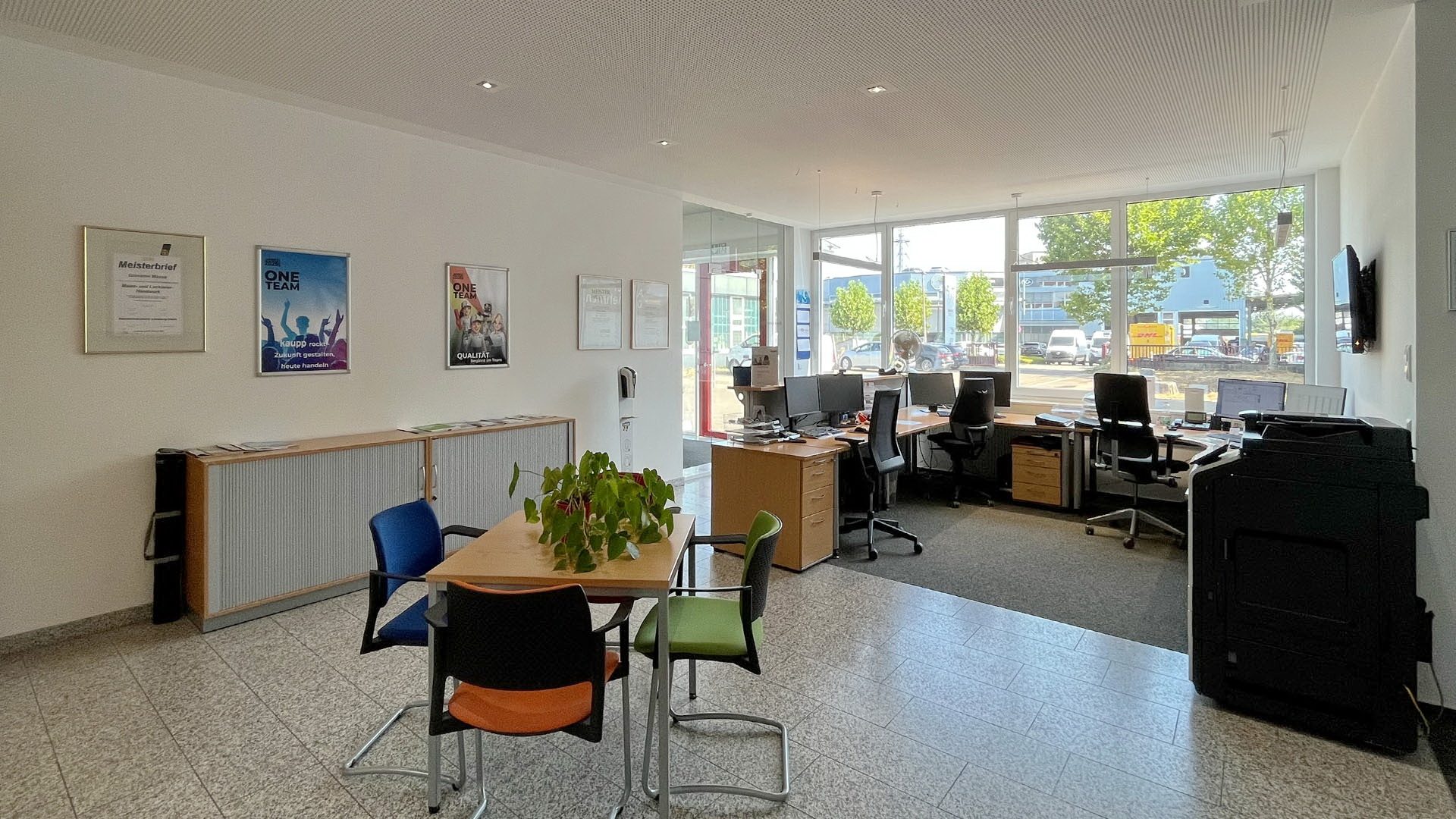 Immobilienangebot - Freiburg im Breisgau - Gewerbe - Moderne Werkstatthalle mit Büro- und Sozialräumen im Industriegebiet Freiburg Nord