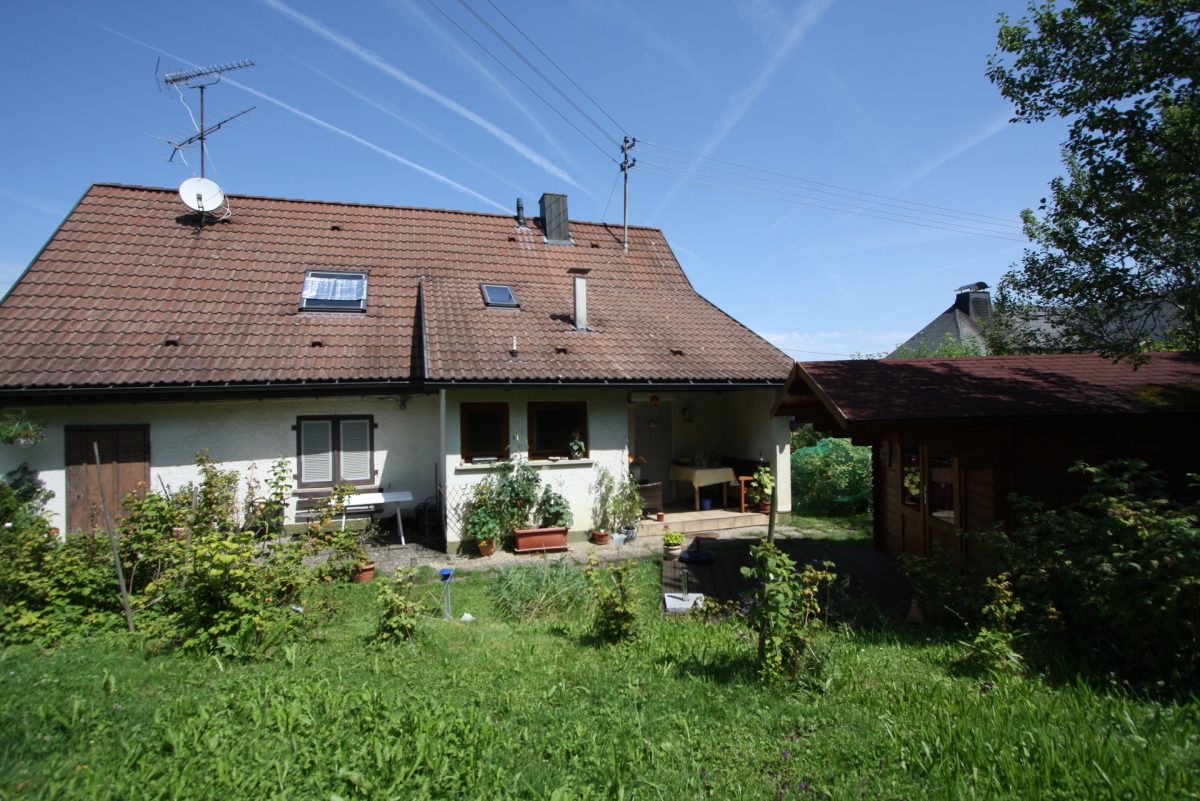 Ingo Leibinger Immobilienvermittlung - Immobilienangebot - Emmingen - Alle - Provisionsfrei! Familie aufgepasst: Gemütliches Eigenheim mit Garten und Garage
