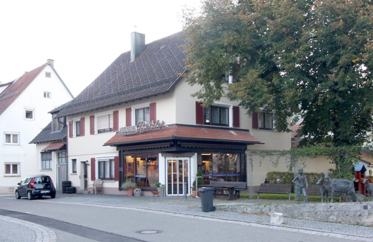 Ingo Leibinger Immobilienvermittlung - Immobilienangebot - Mhlheim - Alle - VERKAUFT - Ein- bis Zweifamilienhaus Garage und Ausbau-Reserven!