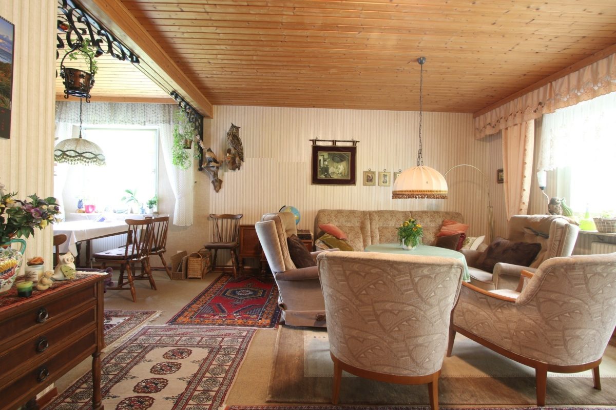 Ingo Leibinger Immobilienvermittlung - Immobilienangebot - Kolbingen - Alle - Dieses Einfamilienhaus mit Garage in ruhiger Randlage kann Ihr Eigenheim werden!