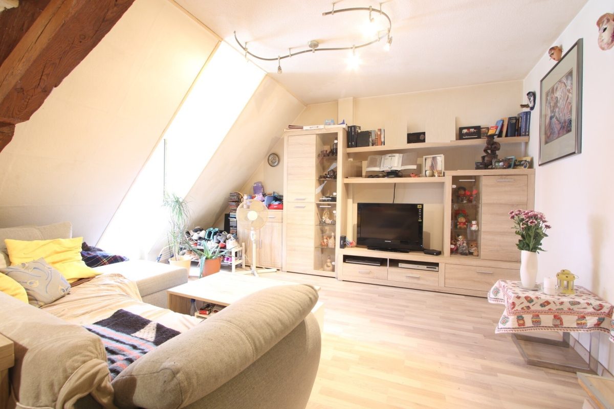 Ingo Leibinger Immobilienvermittlung - Immobilienangebot - Tuttlingen-Mhringen - Alle - Historische 2- Zimmerwohnung mit Garage im Ortskern von Möhringen!