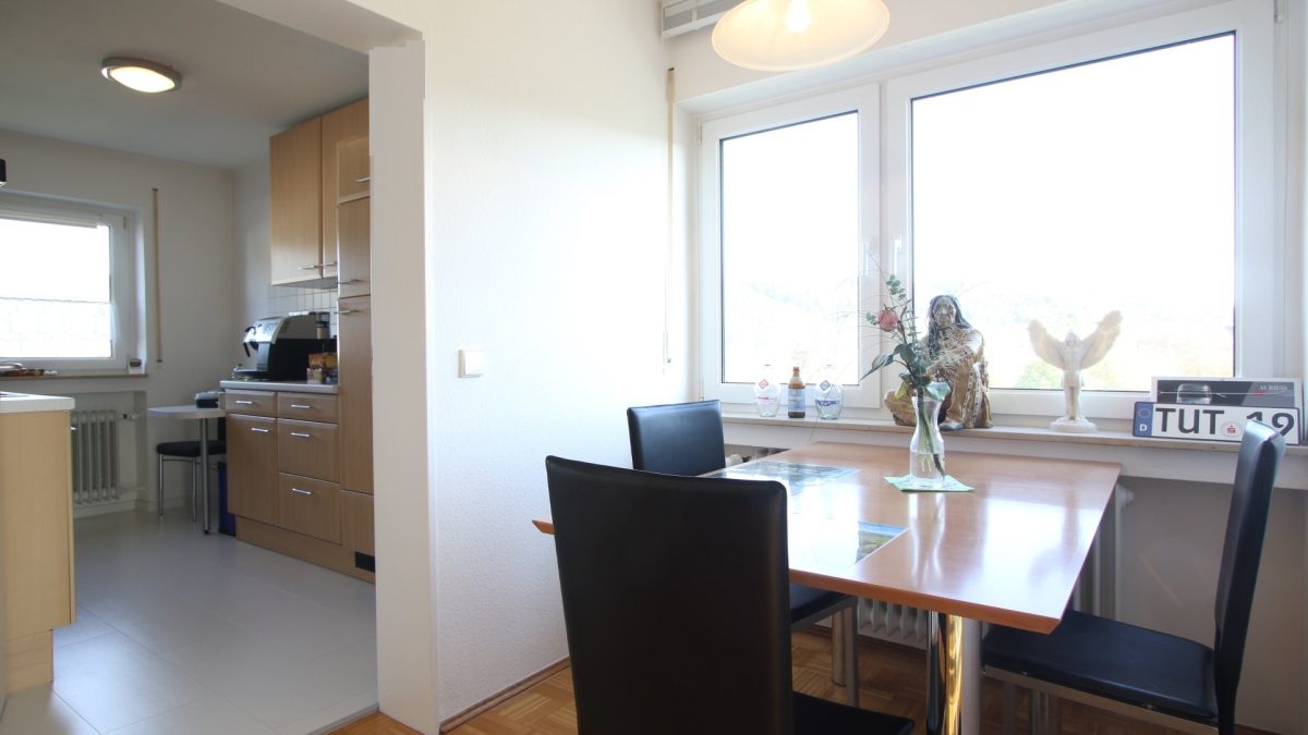 Ingo Leibinger Immobilienvermittlung - Immobilienangebot - Mühlheim - Alle - Schöne 3,5 Zimmer Wohnung mit tollem Ausblick
