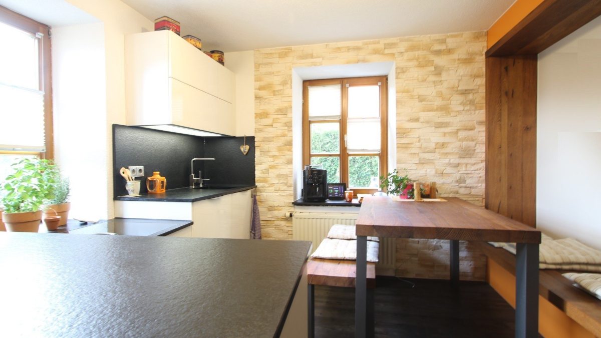 Ingo Leibinger Immobilienvermittlung - Immobilienangebot - Böttingen - Alle - Super renoviertes Bauernhaus mit viel Platz und weiterer Ausbaumöglichkeit