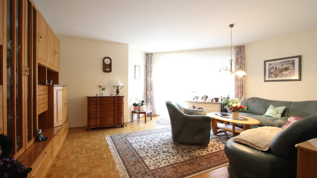 Ingo Leibinger Immobilienvermittlung - Immobilienangebot - Tuttlingen - Alle - Schön geschnittene 3-Zimmerwohnung in ruhiger Randlage