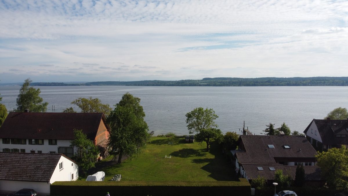 Ingo Leibinger Immobilienvermittlung - Immobilienangebot - berlingen - Alle - 3-Zimmer Dachgeschoss-Wohnung in Überlingen mit herrlichem Blick über den See!