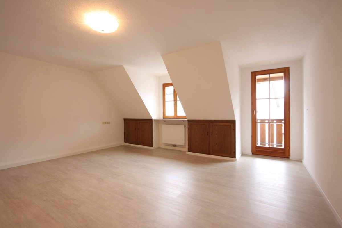 Ingo Leibinger Immobilienvermittlung - Immobilienangebot - Mhlheim - Alle - Schöne 4-Zimmer Wohnung mit eigenem Stellplatz - wohnen im schönen Mühlheimer Städtle!