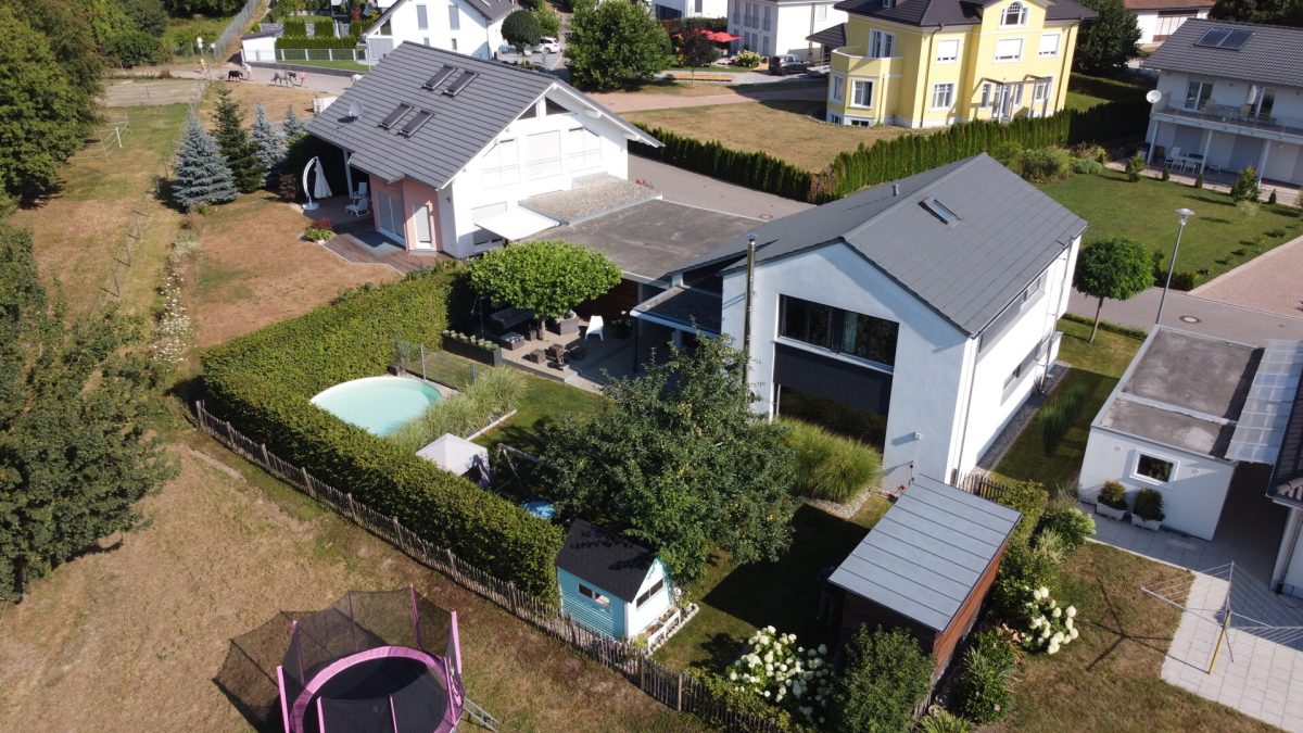 Ingo Leibinger Immobilienvermittlung - Immobilienangebot - Lottstetten - Alle - Topmodernes und neuwertiges Einfamilienhaus in bester Randlage von Lottstetten!