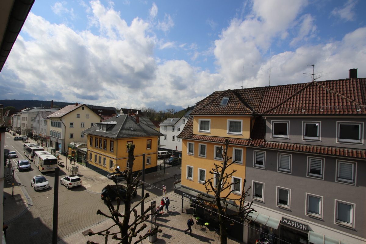 Ingo Leibinger Immobilienvermittlung - Immobilienangebot - Tuttlingen - Alle - 4,5 Zimmer-Wohnung in Tuttlinger Fußgängerzone!
3. OG