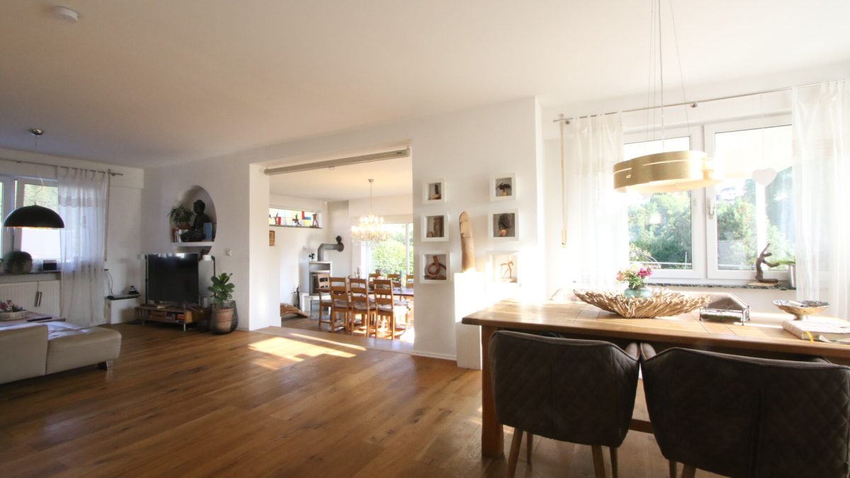 Ingo Leibinger Immobilienvermittlung - Immobilienangebot - Mhlheim - Alle - Kreativ und modern saniertes Einfamilienhaus mit rund 1.000qm Grundstück!