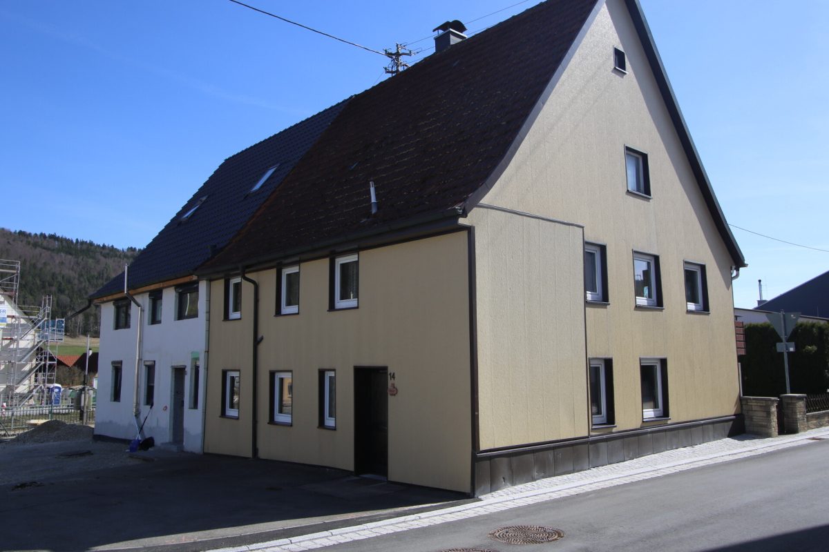 Ingo Leibinger Immobilienvermittlung - Immobilienangebot - Rietheim-Weilheim - Alle - Ausbaufähige Doppelhaushälfte in Rietheim-Weilheim!