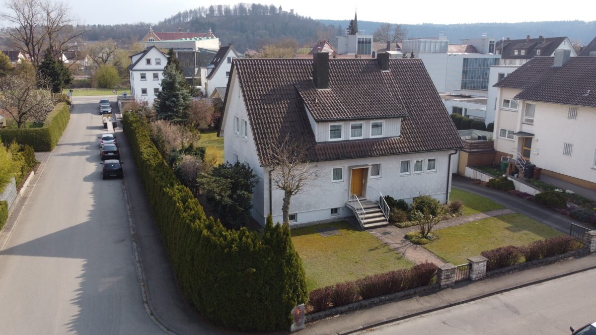 Ingo Leibinger Immobilienvermittlung - Immobilienangebot - Tuttlingen - Alle - Seltene Gelegenheit in Tuttlingen - Einfamilienhaus mit 1.500m² Grundstück