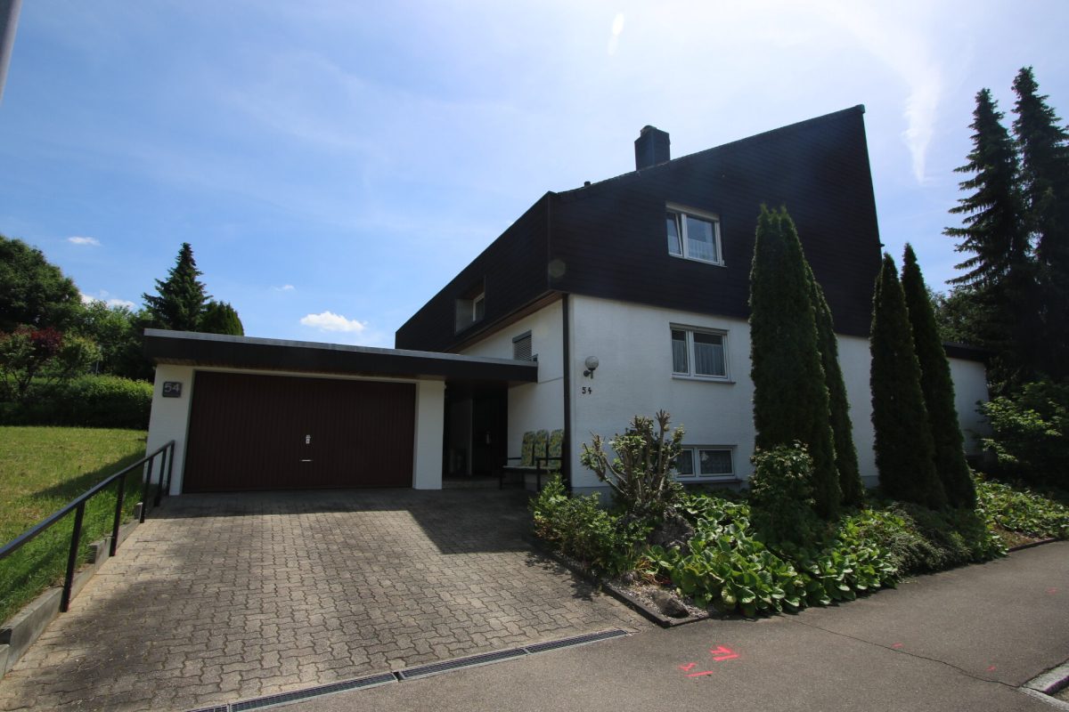 Ingo Leibinger Immobilienvermittlung - Immobilienangebot - Tuttlingen - Alle - Top  Ein-/Zweifamilienhaus mit viel Platz in ruhiger Lage!