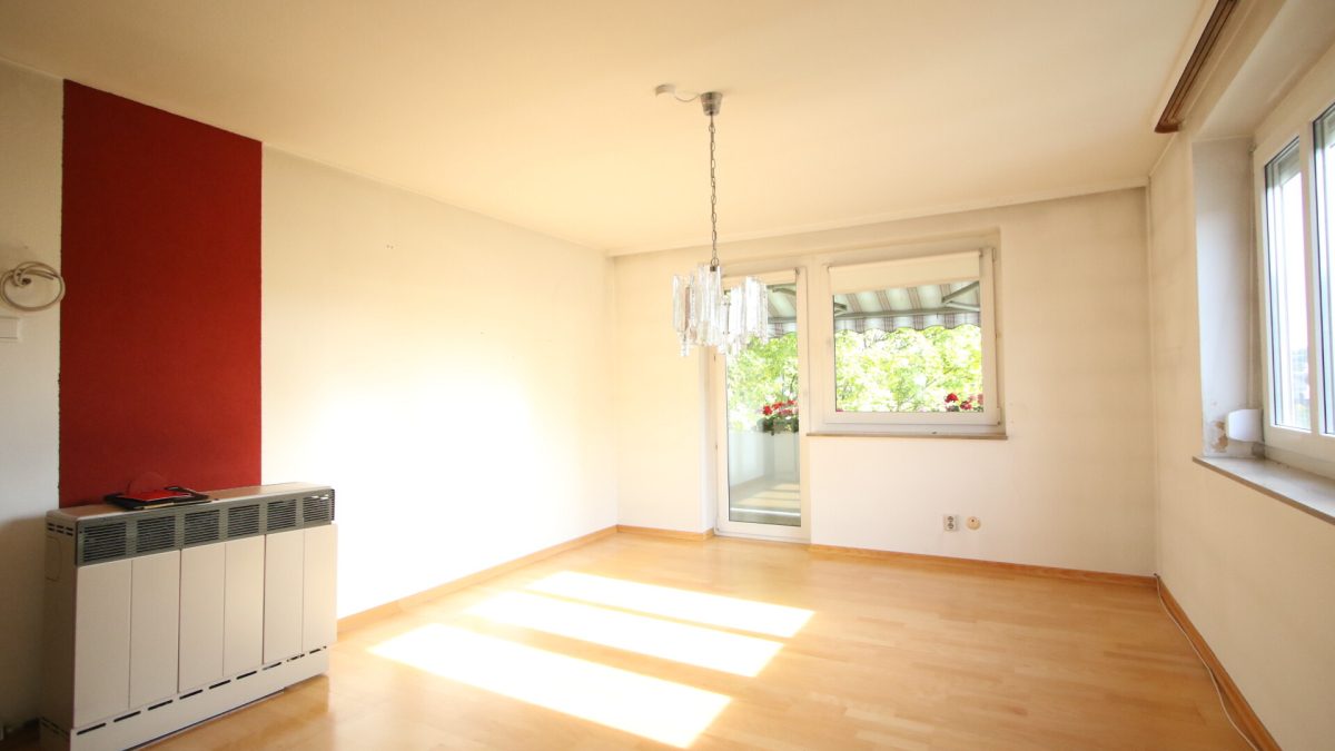 Ingo Leibinger Immobilienvermittlung - Immobilienangebot - Tuttlingen - Alle - 2,5 Zimmer-Wohnung mit Balkon und Garage