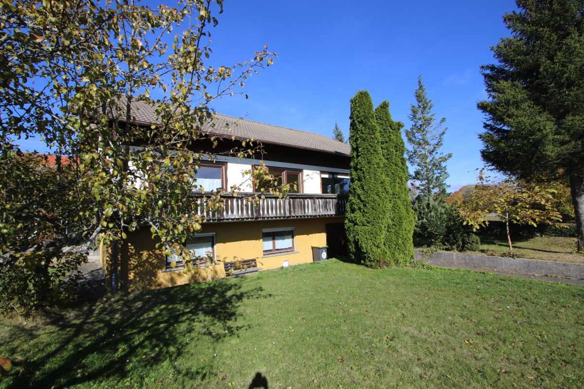 Ingo Leibinger Immobilienvermittlung - Immobilienangebot - Kolbingen - Alle - Einfamilienhaus mit großem Grundstück in idyllischer Ortsrandlage!