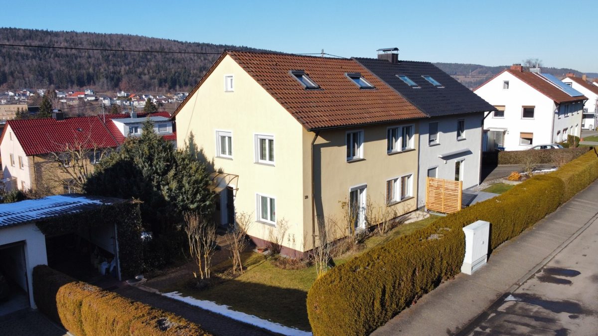 Ingo Leibinger Immobilienvermittlung - Immobilienangebot - Tuttlingen - Alle - 1-2 Familienhaus - heute Kapitalanlage , später Eigennutz oder Verkauf möglich!