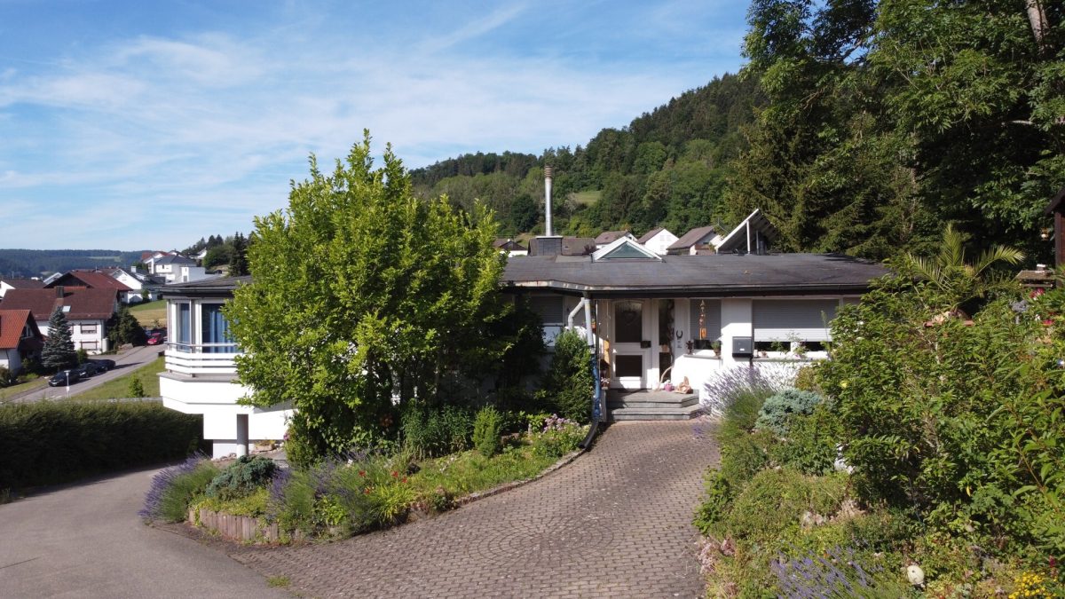 Ingo Leibinger Immobilienvermittlung - Immobilienangebot - Mühlheim - Alle - Einfamilienhaus in ruhiger Ortsrandlage!