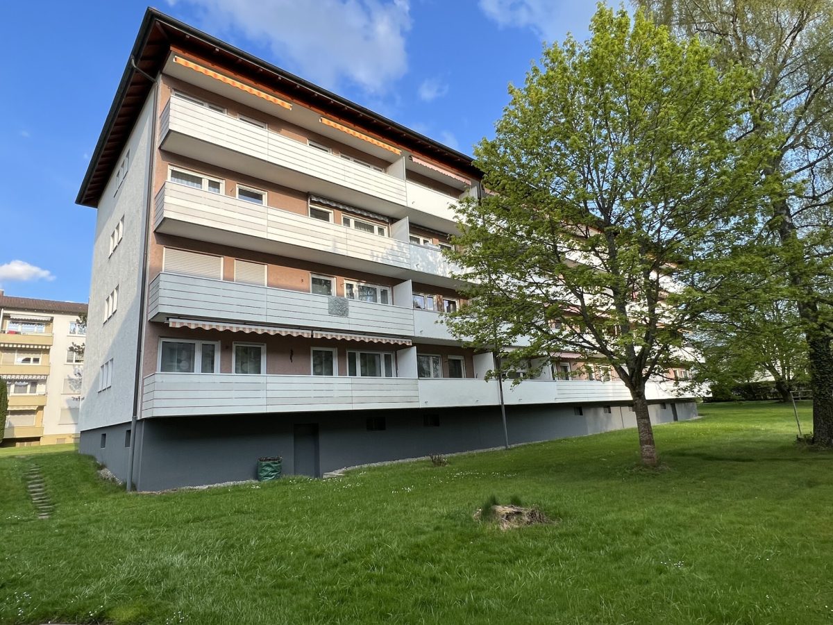 Ingo Leibinger Immobilienvermittlung - Immobilienangebot - Tuttlingen - Alle - Renovierte 2-Zimmerwohnung mit Balkon!