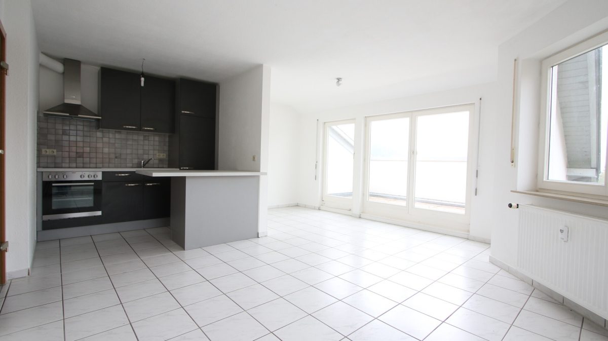 Ingo Leibinger Immobilienvermittlung - Immobilienangebot - Immendingen - Alle - 2,5 Zimmer-Wohnung in herrlicher Lage mit traumhaftem Ausblick