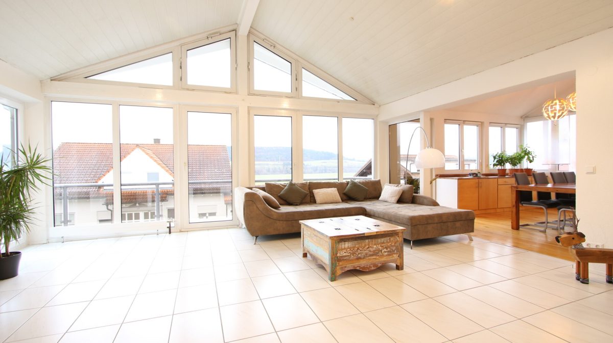 Ingo Leibinger Immobilienvermittlung - Immobilienangebot - Mhlheim-Stetten - Alle - Tolles Einfamilienhaus mit Einliegerwohnung in sonniger Lage