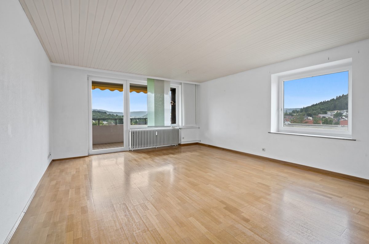 Ingo Leibinger Immobilienvermittlung - Immobilienangebot - Tuttlingen - Alle - Schöne 4-Zimmer Wohnung mit Garage und Blick über die Dächer von Tuttlingen