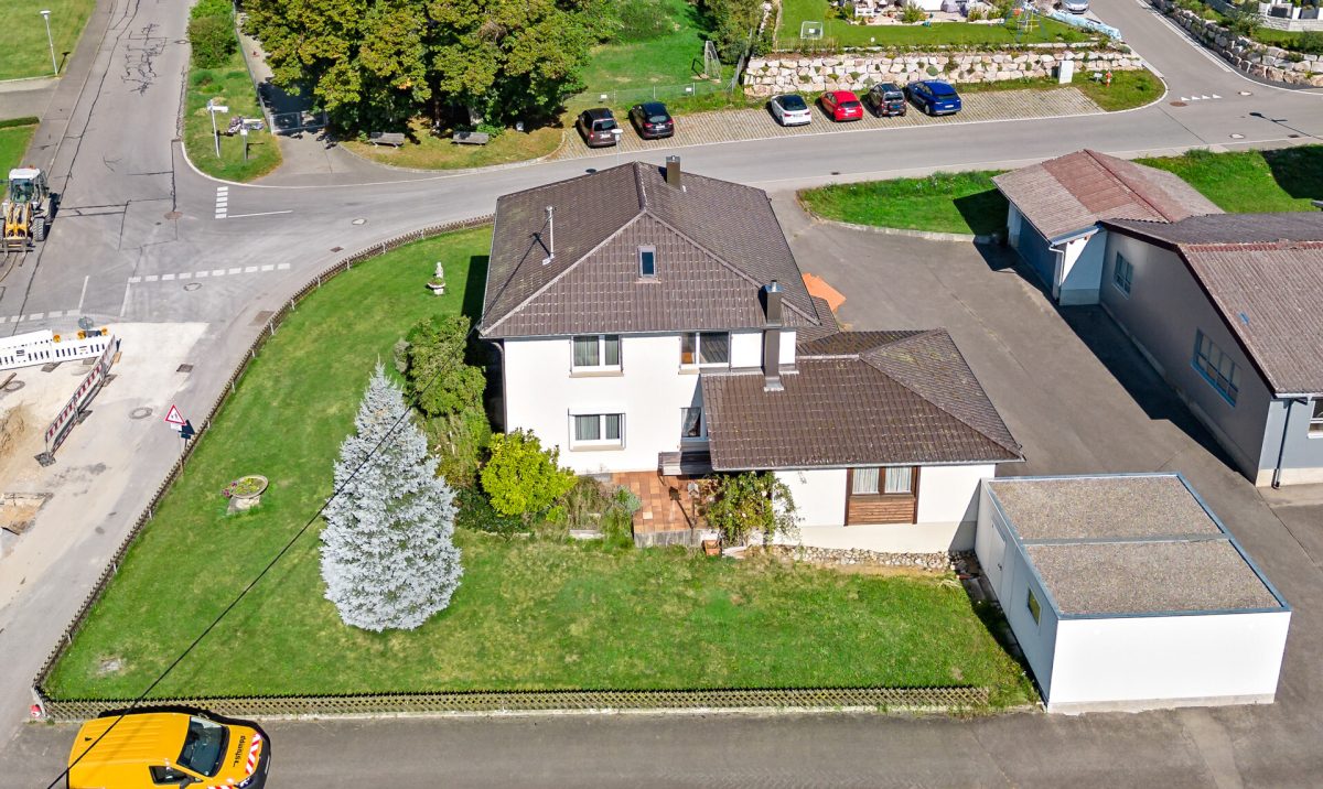 Ingo Leibinger Immobilienvermittlung - Immobilienangebot - Mhlheim-Stetten - Alle - PROVISIONSFREI - Charmantes Einfamilienhaus mit großem Garten und Garage