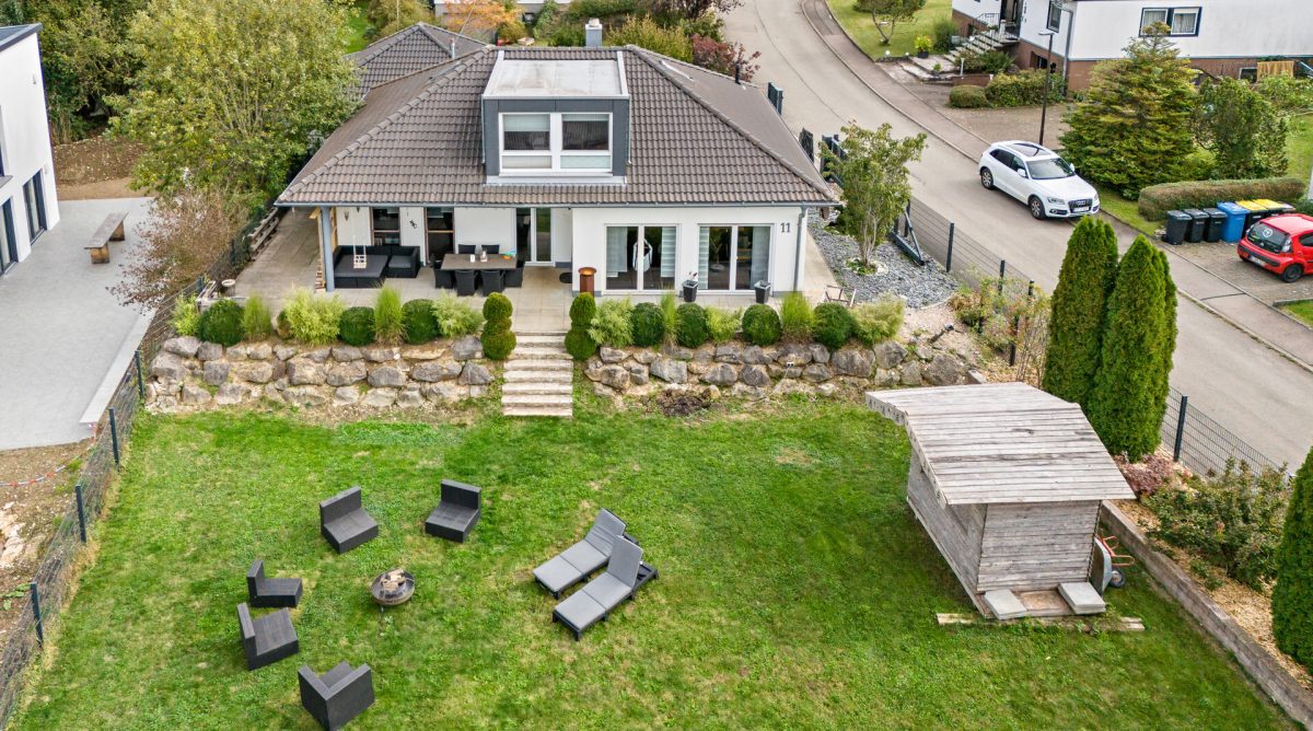 Ingo Leibinger Immobilienvermittlung - Immobilienangebot - Buchheim - Alle - PROVISIONSFREI - Modernes Einfamilienhaus mit großem Garten und ruhiger Lage
