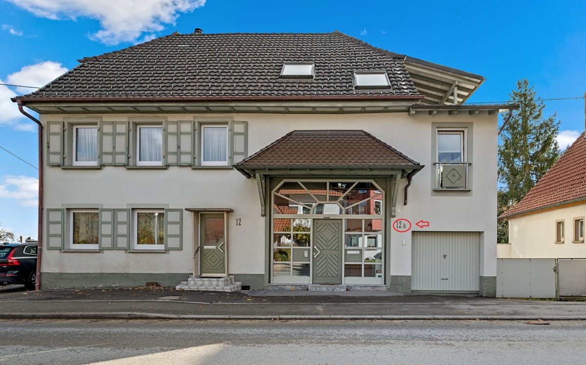 Ingo Leibinger Immobilienvermittlung - Immobilienangebot - Emmingen - Alle - PROVISIONSFREI - Interessante Doppelhaushälfte mit gewissen Extras im Herzen von Emmingen