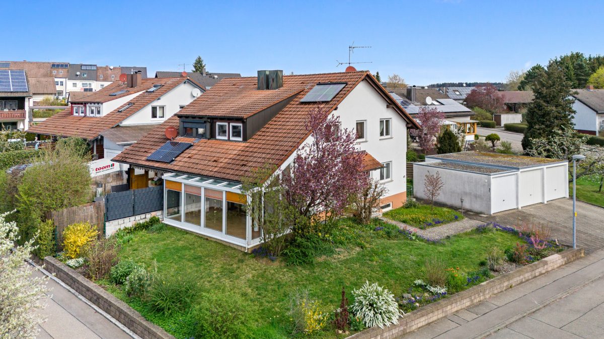 Ingo Leibinger Immobilienvermittlung - Immobilienangebot - Emmingen - Alle - PROVISIONSFREI - Doppelhaushälfte mit Wintergarten und Garagen in ruhiger Lage