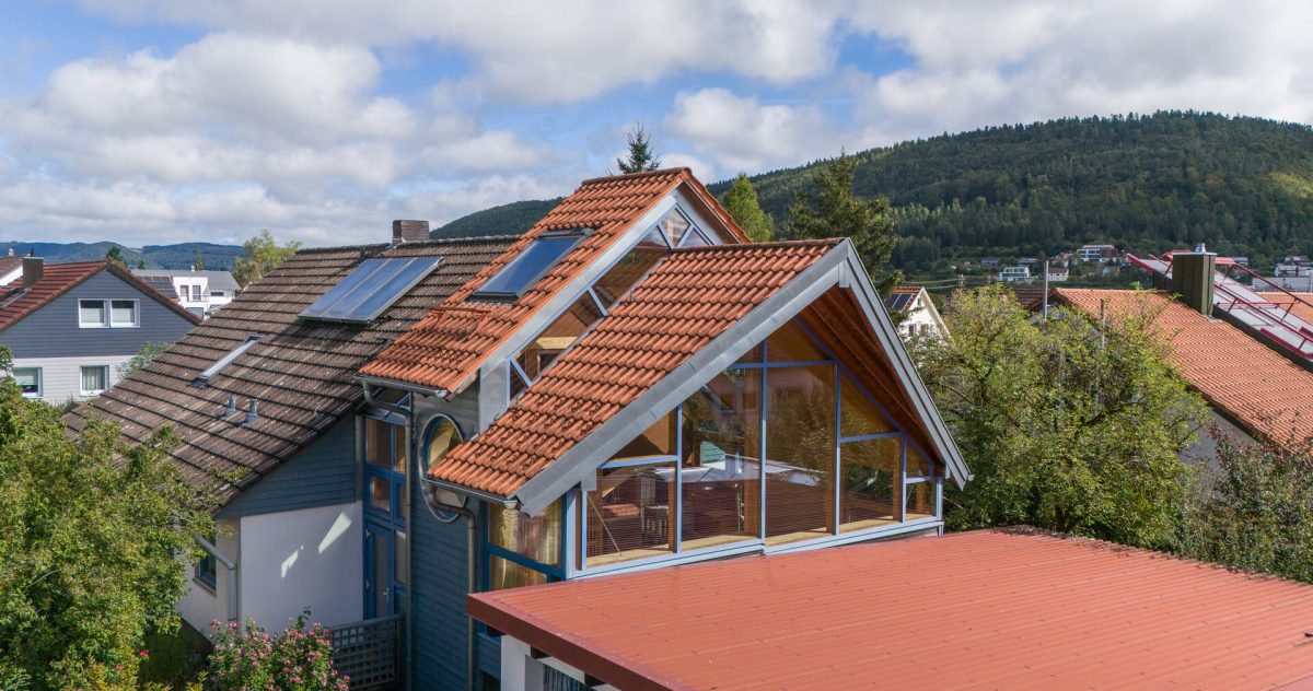 Ingo Leibinger Immobilienvermittlung - Immobilienangebot - Wurmlingen - Alle - PROVISIONSFREI - Das besondere Einfamilienhaus mit Wintergarten und Doppelgarage