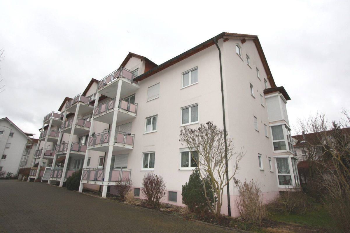 Ingo Leibinger Immobilienvermittlung - Immobilienangebot - Tuttlingen - Alle - Studentenappartement mit Balkon und Stellplatz