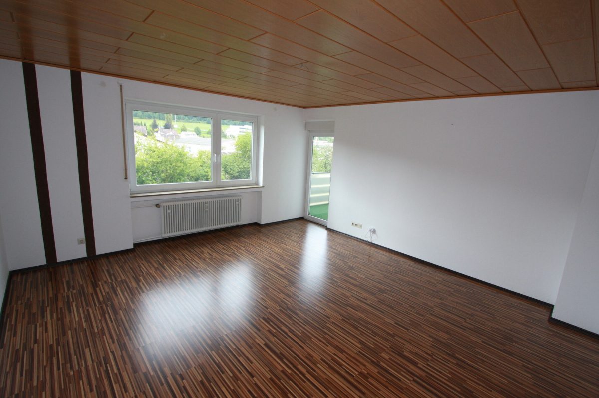 Ingo Leibinger Immobilienvermittlung - Immobilienangebot - Tuttlingen - Alle - 3 Zimmerwohnung mit Balkon und Garage