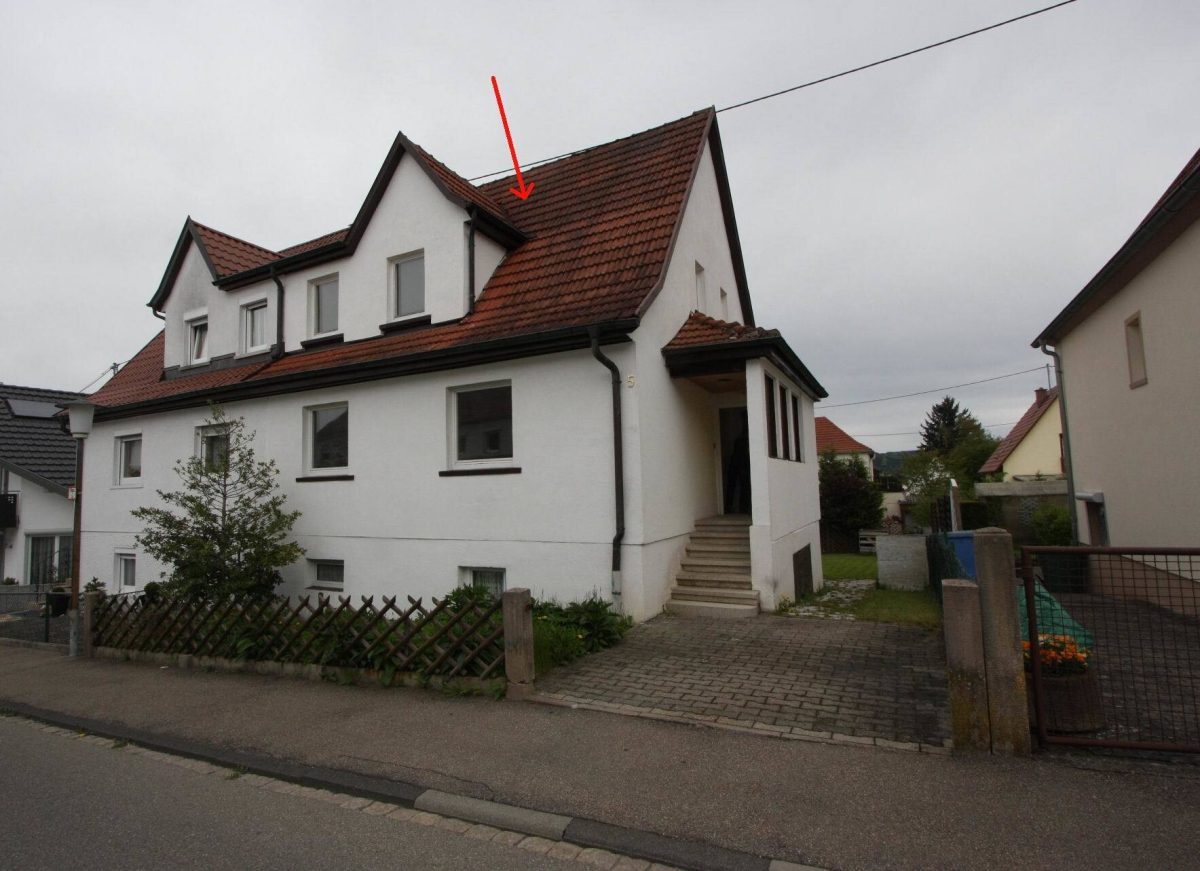 Ingo Leibinger Immobilienvermittlung - Immobilienangebot - Tuttlingen - Alle - Doppelhaushälfte für geschickte Hände mit Garten in super Lage