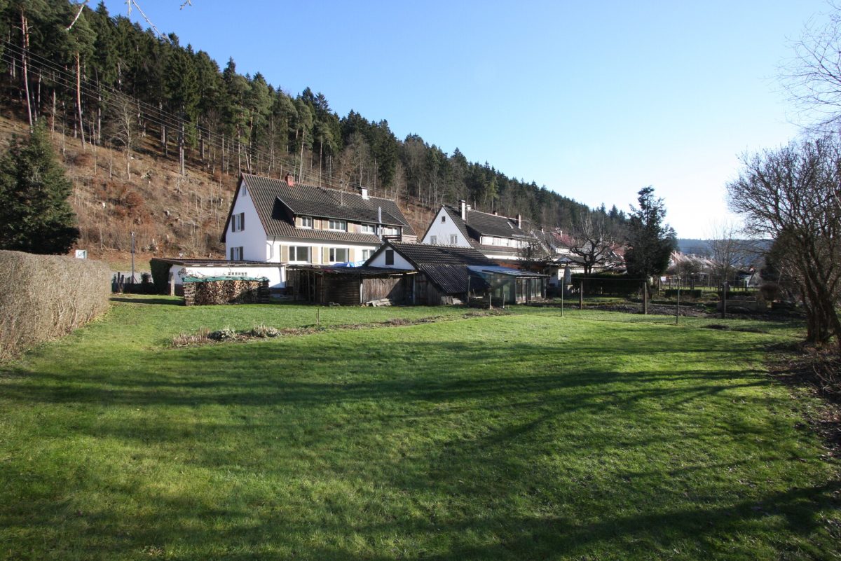 Ingo Leibinger Immobilienvermittlung - Immobilienangebot - Tuttlingen-Mhringen - Alle - Doppelhaushälfte mit großem Grundstück in Möhringen