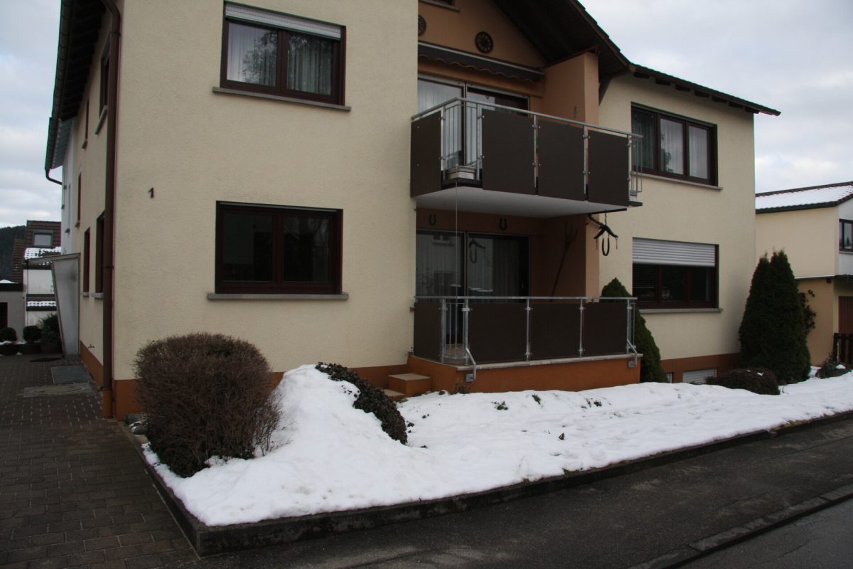 Ingo Leibinger Immobilienvermittlung - Immobilienangebot - Tuttlingen - Alle - 3 Zimmer-Wohnung mit Stellplatz und Terrasse.