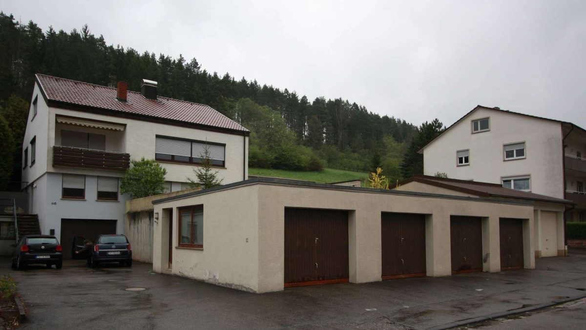 Ingo Leibinger Immobilienvermittlung - Immobilienangebot - Tuttlingen - Alle - Freistehendes massives Einfamilienhaus mit großer Terrasse