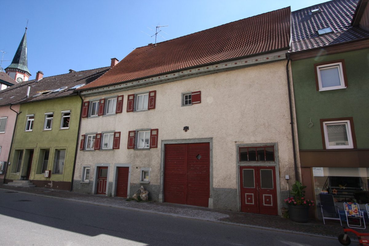 Ingo Leibinger Immobilienvermittlung - Immobilienangebot - Tuttlingen-Mhringen - Alle - Nostalgisches Haus mit Potential