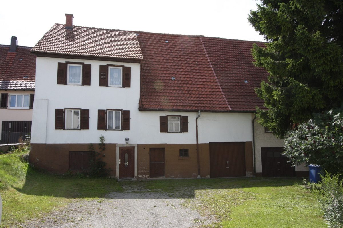 Ingo Leibinger Immobilienvermittlung - Immobilienangebot - Tuttlingen - Alle - Ehemaliges Bauernhaus für Handwerker oder Heimwerker