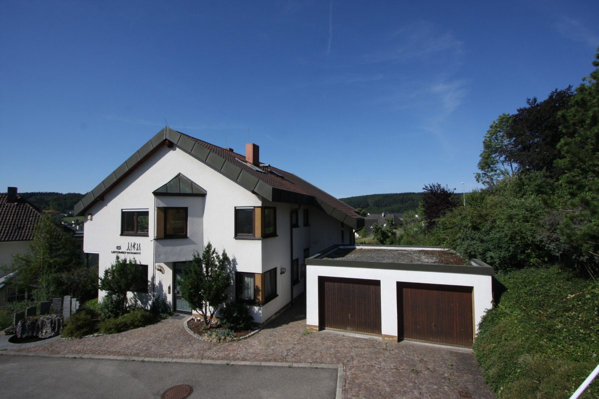 Ingo Leibinger Immobilienvermittlung - Immobilienangebot - Tuttlingen - Alle - Arbeiten in Aussichtslage! Großzügiges Bürohaus in sehr guter Lage