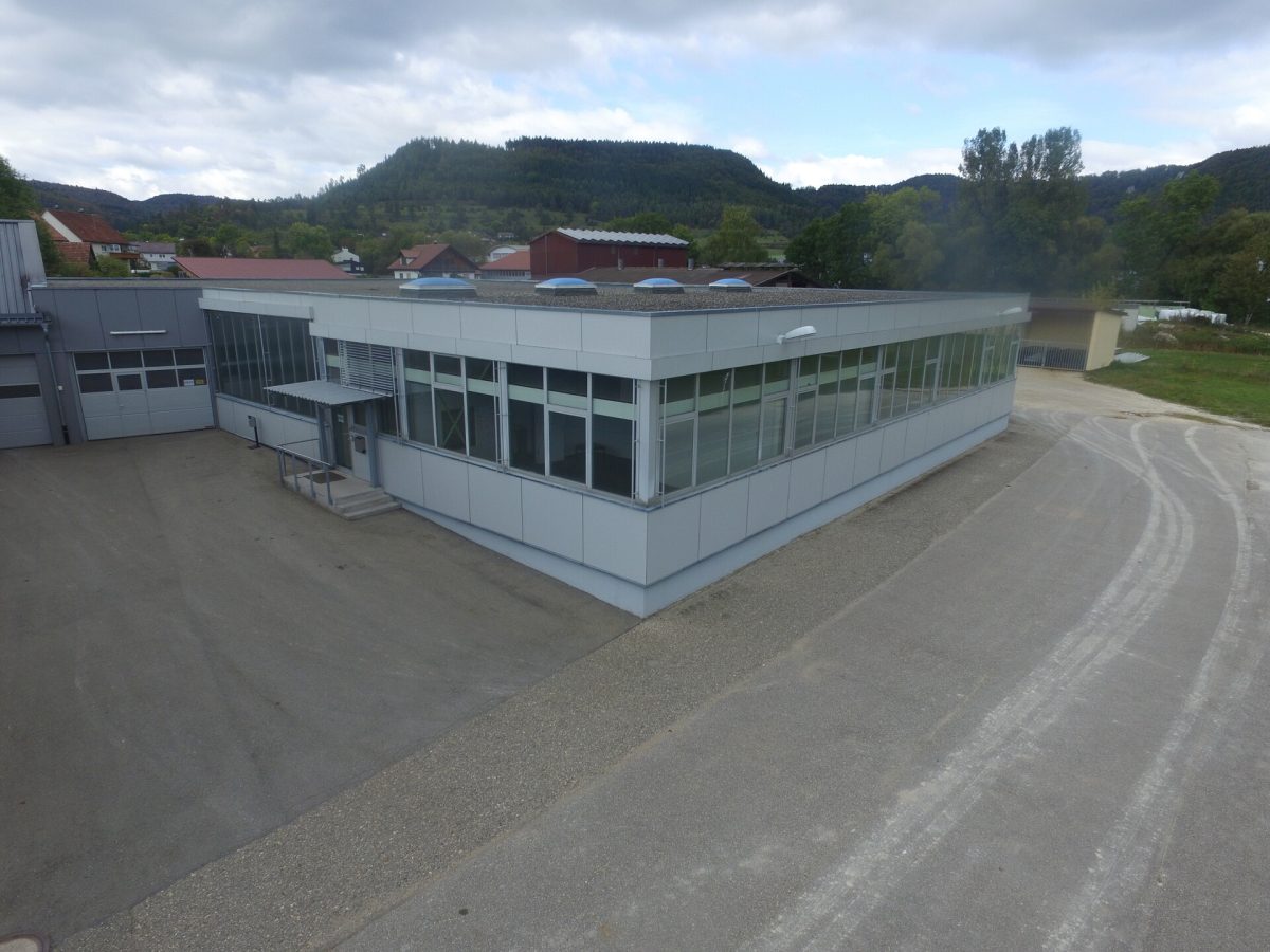 Ingo Leibinger Immobilienvermittlung - Immobilienangebot - Mhlheim - Alle - 1.500qm Lager- Produktionflächen mit Büro und Parkplätzen