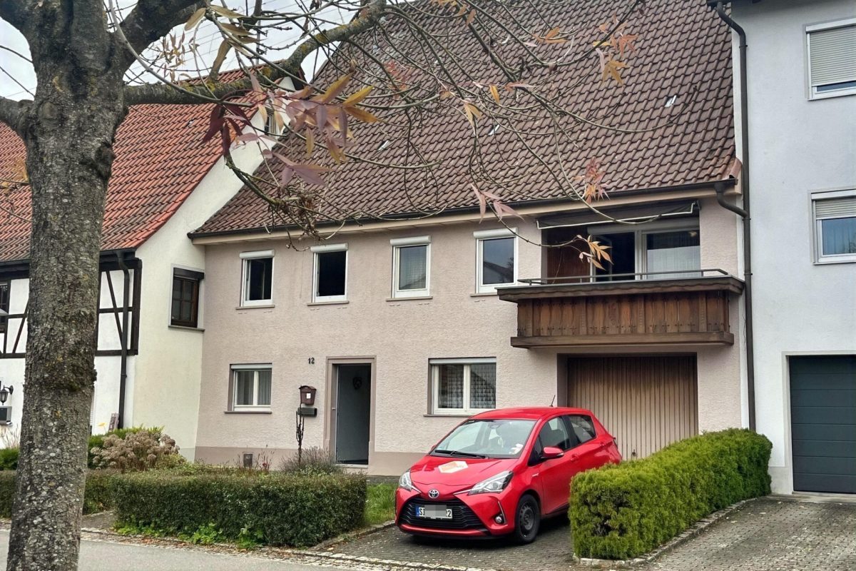 Ingo Leibinger Immobilienvermittlung - Immobilienangebot - Mühlheim - Alle - Einfamilienhaus in der Ortsmitte von Mühlheim-Stetten