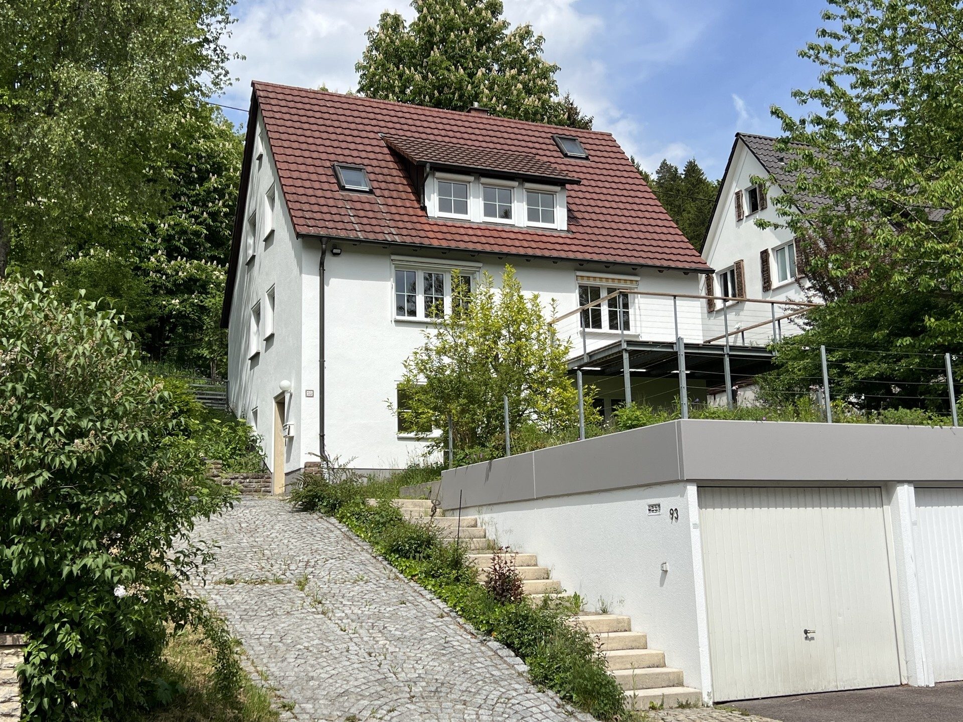 Ingo Leibinger Immobilienvermittlung - Immobilienangebot - Tuttlingen - Alle - PROVISIONSFREI- Ihr Traum vom eigenen Zuhause - komplett renoviertes Einfamilienhaus in bester Lage