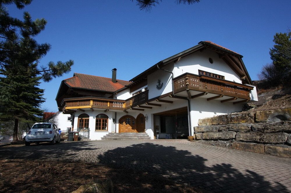Ingo Leibinger Immobilienvermittlung - Immobilienangebot - Wehingen - Alle - Herrschaftliche Villa