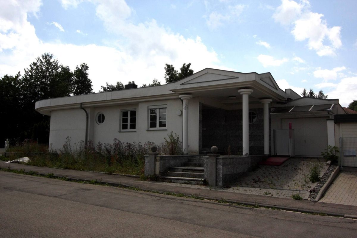 Ingo Leibinger Immobilienvermittlung - Immobilienangebot - Tuttlingen - Alle - Bungalow mit Potential
