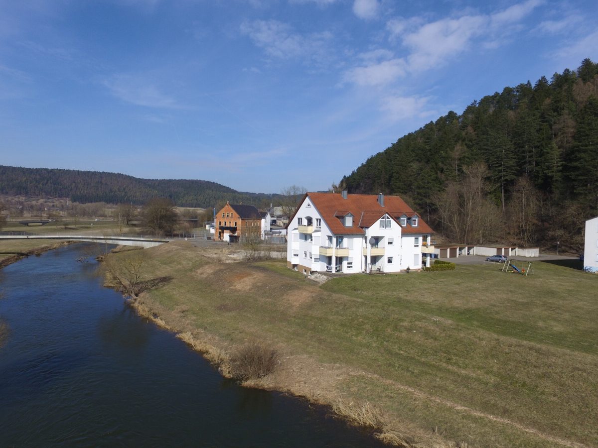 Ingo Leibinger Immobilienvermittlung - Immobilienangebot - Tuttlingen - Alle - 8- Familienhaus mit 24 Garagen sucht Kapitalanleger! Tuttlingen!