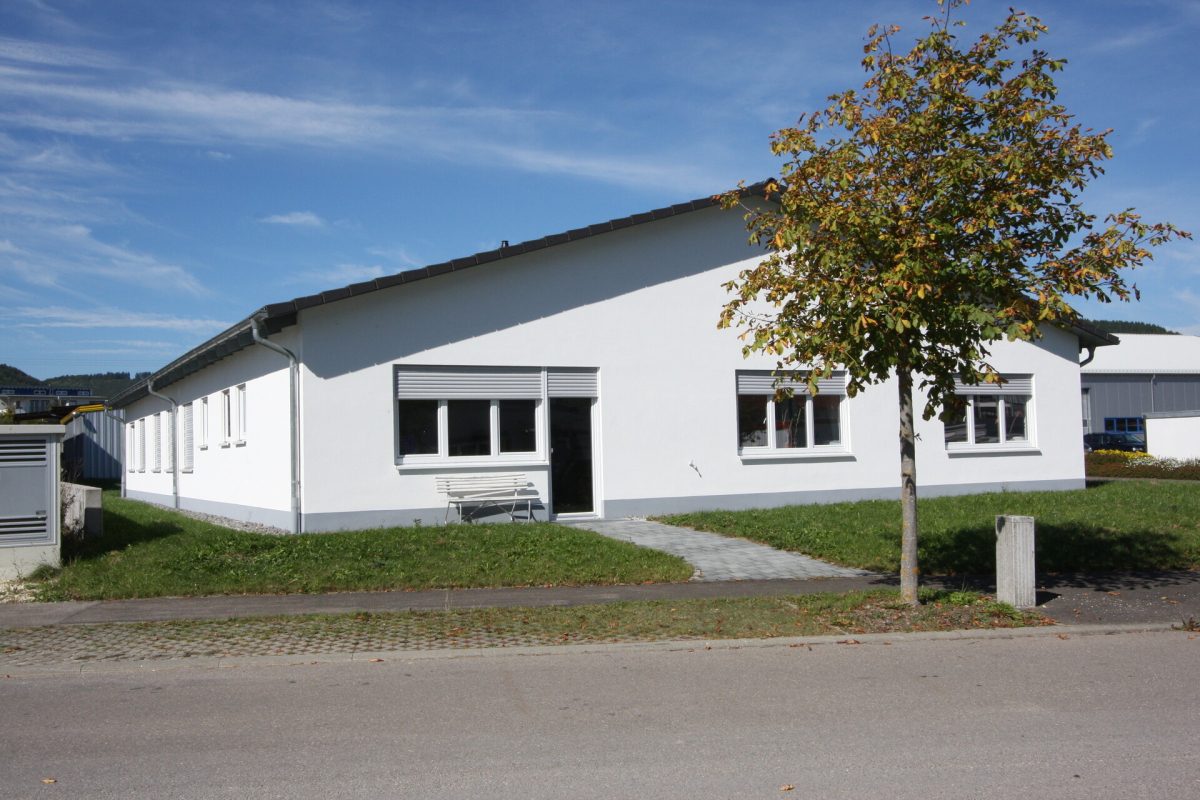 Ingo Leibinger Immobilienvermittlung - Immobilienangebot - Tuttlingen-Nendingen - Alle - Gewerbeanwesen