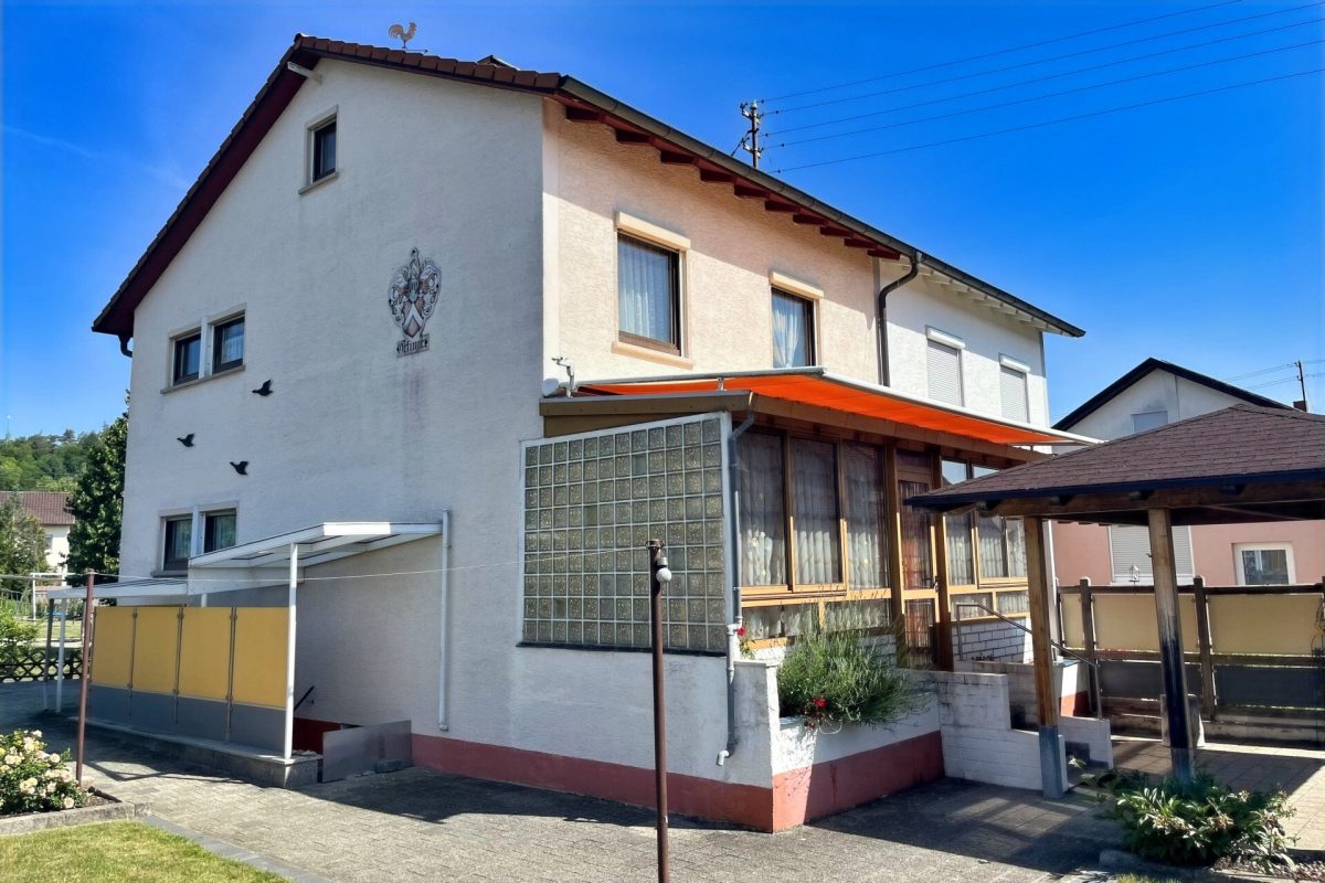 Ingo Leibinger Immobilienvermittlung - Immobilienangebot - Mühlheim - Alle - Doppelhaushälfte mit Wintergarten und Garage in Mühlheim a.D.