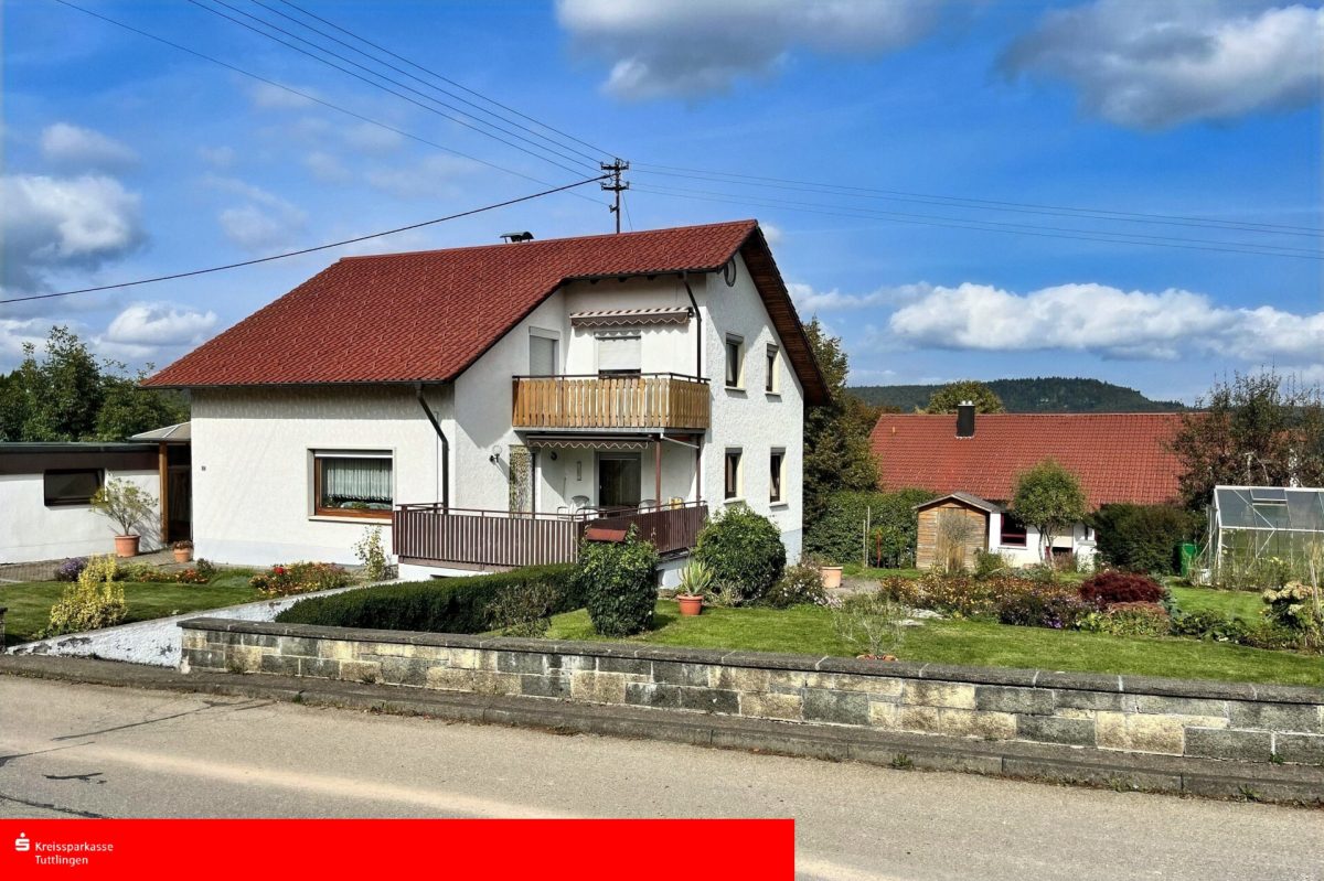 Ingo Leibinger Immobilienvermittlung - Immobilienangebot - Gosheim - Alle - Großes Wohnhaus mit Doppelgarage in guter Lage von Gosheim